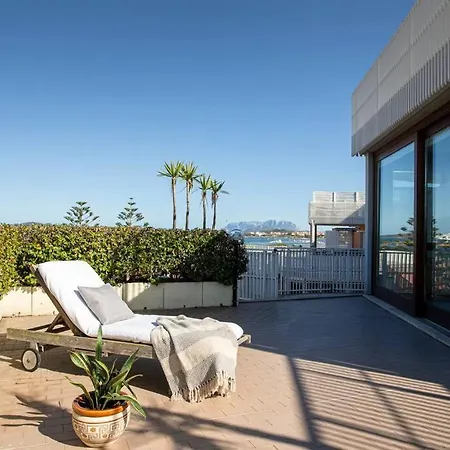 Sunny Rooftop Loft With Gorgeous Views Of Lejlighed