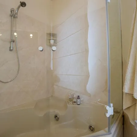 Sunny Rooftop Loft With Gorgeous Views Of *